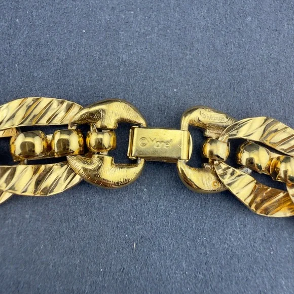 Monet Vintage Gold Tone Chunky Ribbed Link Statement Choker Necklace Retro 80s - Picture 8 of 9
